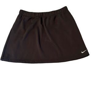 Nike womans medium skirt.